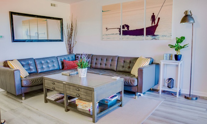 Ocean View Apartamento | ¡Nuevo! Waterfront Beach Chic Condo w / Amazing view & private beach