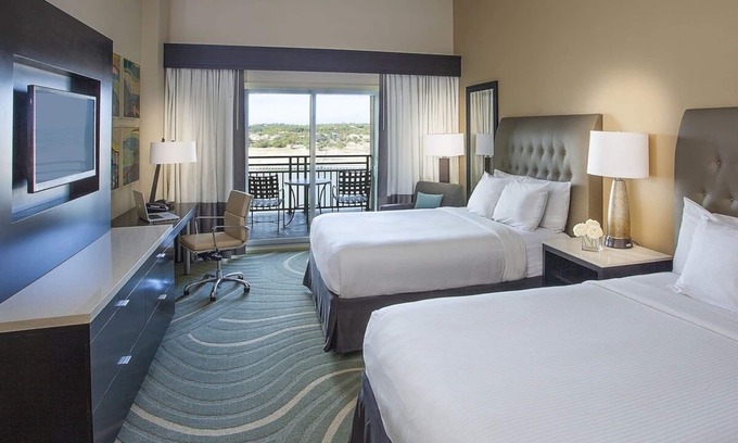 Lakeway Hotel | Better Choice for your Vacation!! 4 Relaxing Units, Pets Allowed, Pool!