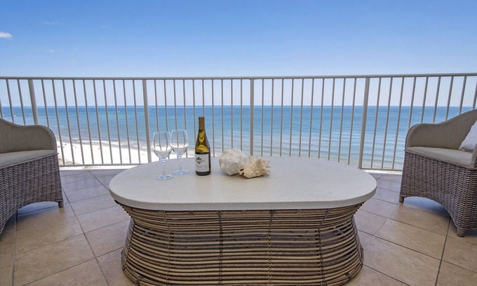 Orange Beach Condominio | Better Than The Ritz ~ Canasta de vino / merienda de bienvenida ~ ¡Balcón romántico!