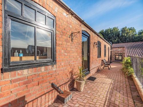 Horncastle Casa | Betty Hutton - Uk36661