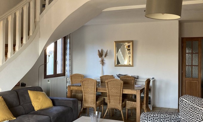Entraigues-sur-la-Sorgue Casa | Between Avignon and Ventoux, garden villa, swimming pool