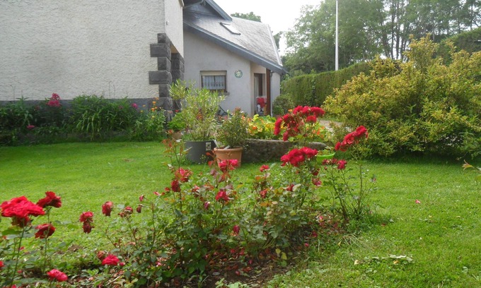 Rochefort-Montagne Apartamento | BETWEEN CHAINE DES PUYS AND MONTS DORES WELCOME TO OUR NATIVE AUVERGNE