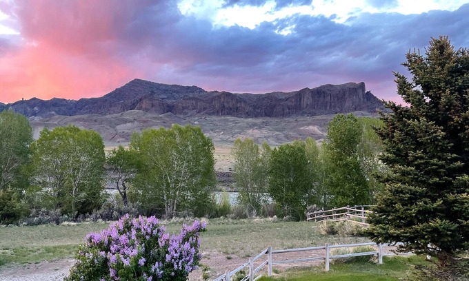 Cody Casa | Between Cody & Yellowstone Lodging & Fishing on The Shoshone River (Listing #2)