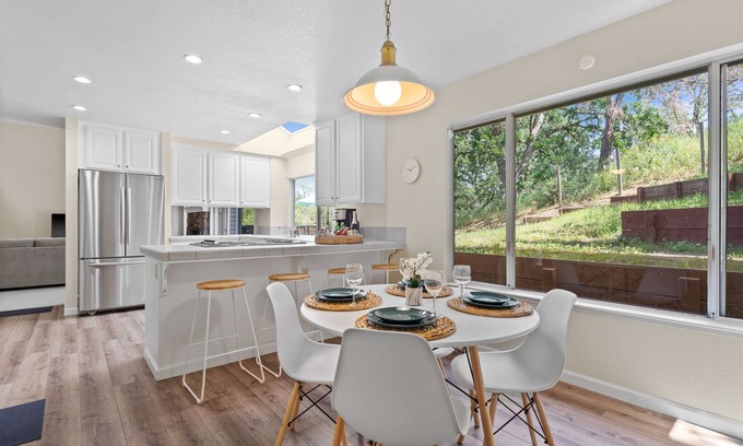 Concord Casa | Between Napa & San Francisco 6bed large bright