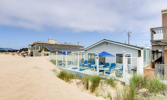 Oceano Casa | Between the Dunes Breezy Beachfront Oceano Home!