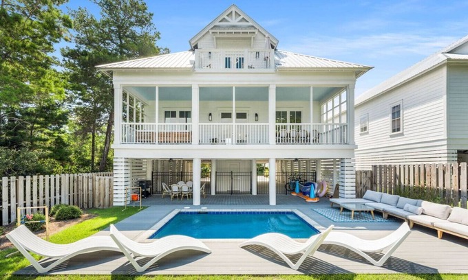 Seagrove Beach Casa | Between the Lake & Ocean – 4BR Seagrove Retreat + Private Pool, Sleeps 11