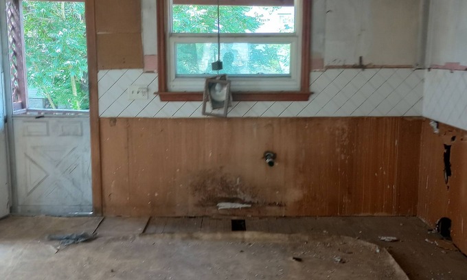 Duryea Casa | Between Wilkes Barre and Scranton. Near ski resorts, Mohegan Son Poconos Casino