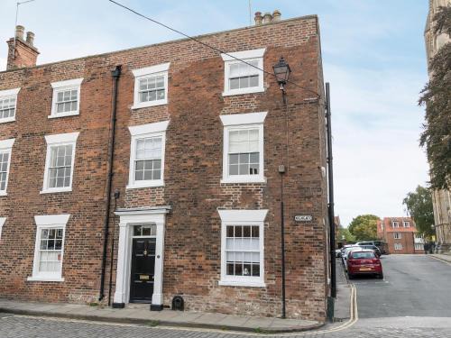 Beverley Casa | Beverley Minster House