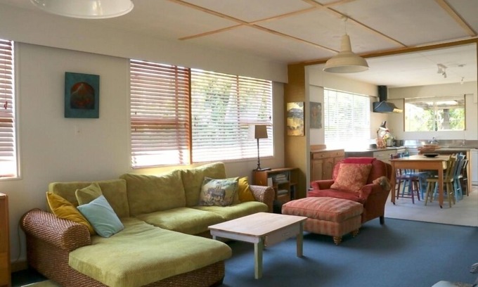 Whangamata Casa | Beverley Tce bach, tropical, funky y espacioso.