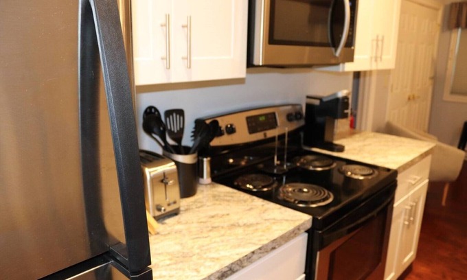 Brewers Hill Casa | Beverly's Guest Suite - An Accessible Family Space