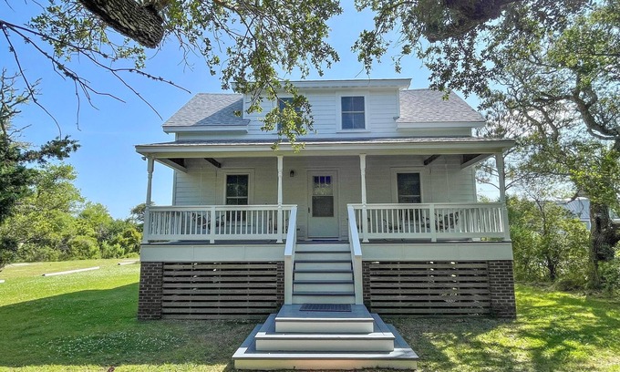 Ocracoke Casa | Beverly's House: cerca del puerto y las tiendas de Silver Lake