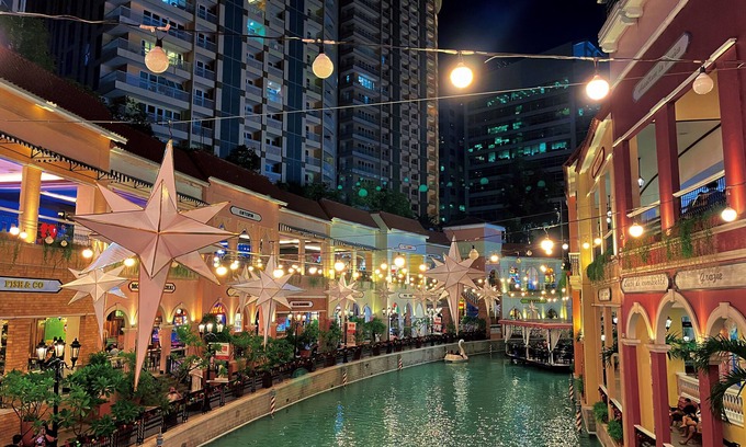 Pinagsama Apartamento | BGC Venice Condo - Pool & Wi-Fi - Suite 14B