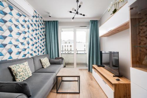 Bialoleka Apartamento | Białołęka Charming Apartment by BookingHost