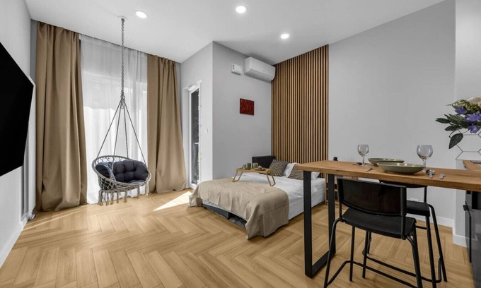 Bialoleka Apartamento | Białołęka Studio – A/C, Terrace with Garden