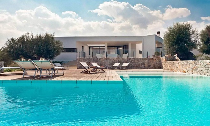 Polignano a Mare Villa | BLANCO Lamafico ***** Villa de lujo con piscina y vistas al mar impresionantes *****
