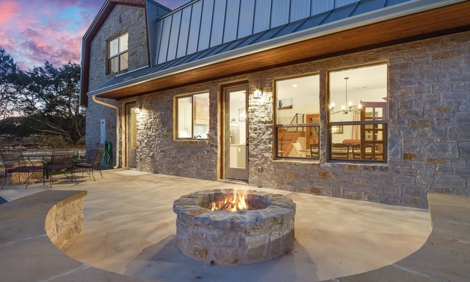 Driftwood Casa | Bienvenidos Farmhouse