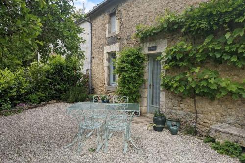 Serigne Casa | Bienvenue au Barail, maison en pleine nature