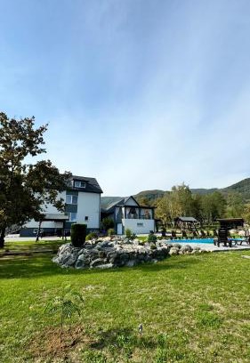 Nyzhnje Selyshche Hotel | Bier House