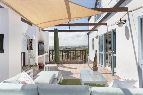 Big Bay Villa | Big Bay Hilltop Villa