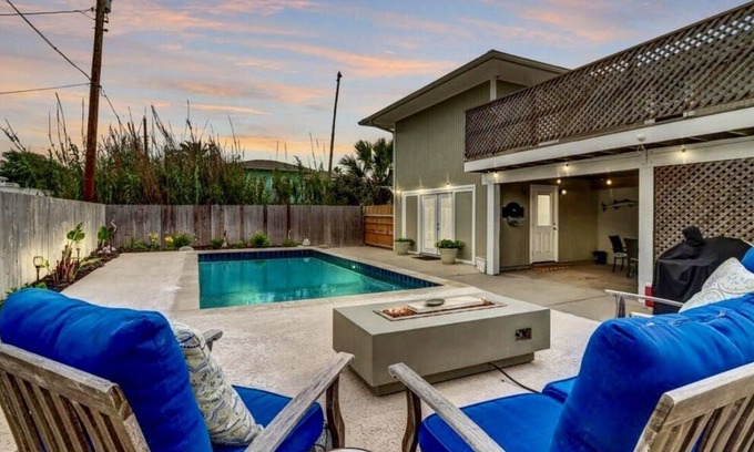 Shibui Sands Casa | Beach House, 7 bedroom, Heated pool, 5 min walk to beach