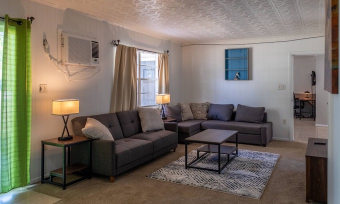 Lakeland Casa | Big Country South Lakeland Farm House!