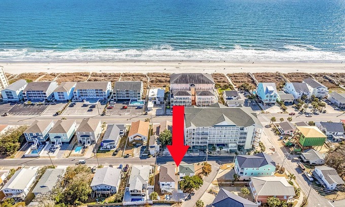 Crescent Beach Condominio | Big Dog Friendly*1 blk to beach*Outdoor Shower