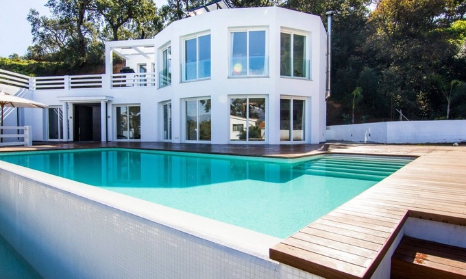 Ojen Villa | Gran Villa moderna, con espectaculares vistas a la montaña