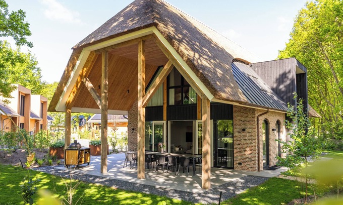 Municipality of Ede Casa | Big on luxury, made to relax – spa, 5 bedrooms, room for 12 guests.