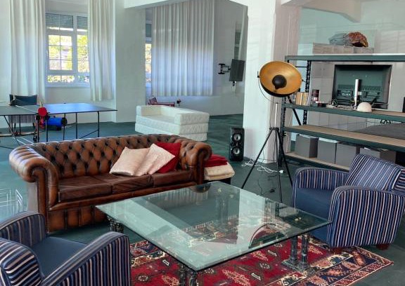 Reick Apartamento | BIG ONE EVENT LOFT Gastro Kitchen, 200qm, up to 6 beds