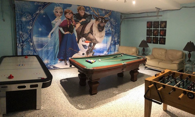 West Kissimmee Casa | Big Pool&Spa/Themed rooms/Private yard/ CLOSE TO EVERYTHING, Lakeview,Playground