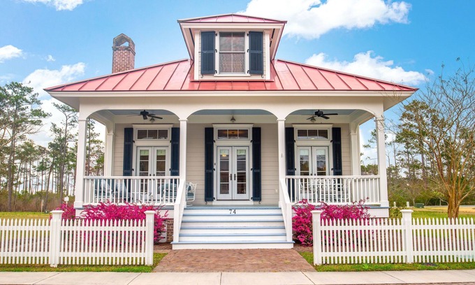 Oriental Casa | Big Red- Just Hook it!