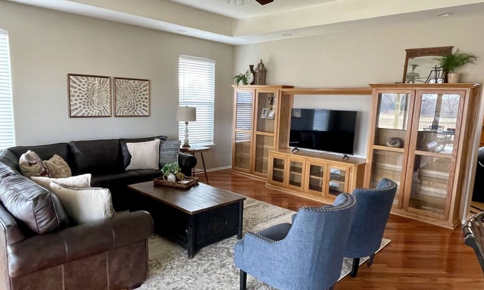 Marietta Casa | Big Red’s Retreat at Lake Murray-Country Living- Winstar Casino/Concerts/Golf