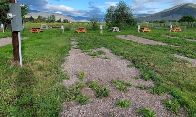 Glacier Country Alquiler De RV | Big River Rentals, Within Walking distance to the Flathead River.