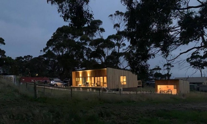 Surveyors Bay Casa | Big Roaring Beach House