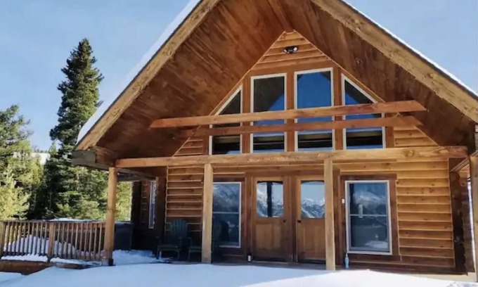 Gallatin Gateway Casa | Big Sky Retreat Cabin 2