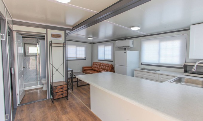 Big Spring Cabina | Big Spring, TX-Tiny Home Charm -2 bd