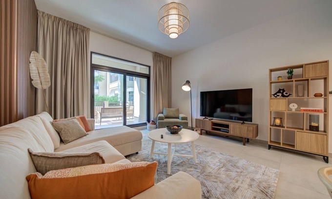 Umm Suqeim 3 Apartamento | Big Terrace l Brand New l Next to the beach