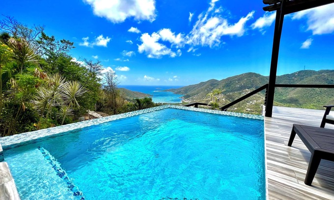 Lower Carolina Villa | Big Views Over the Private Pool from this Simple Modern Getaway