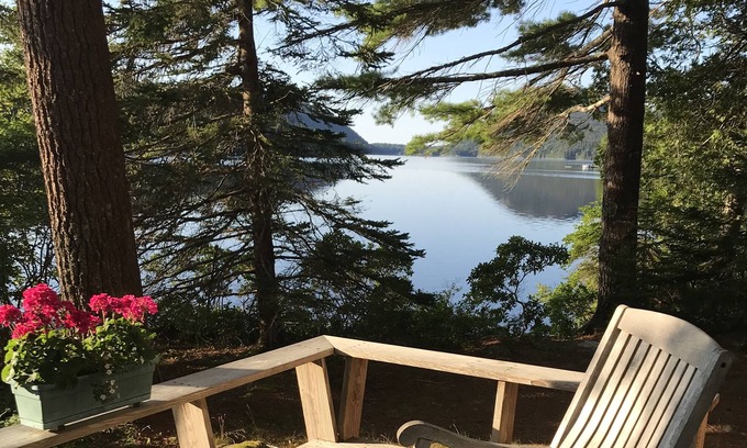 Mount Desert Cabina | BigCamp - Un oasis rústico en el lago
