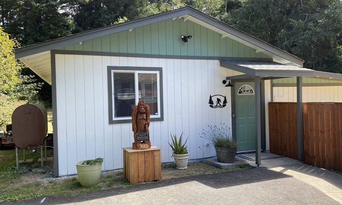 Crescent City Casa | Bigfoot Bungalow