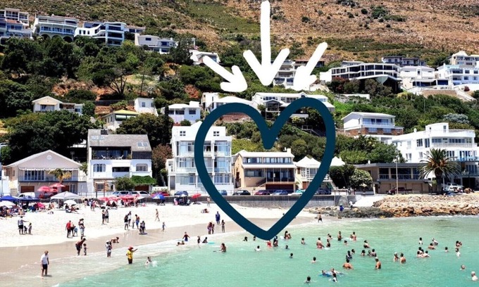 Gordons Bay Central Casa | 'Bikini Beach Holiday Home' - 4 Bedroom Beachfront Accommodation with Ocean View