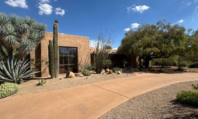 Pinnacle Peak Casa | Bill Tull Desert Breeze Casa at The Boulders