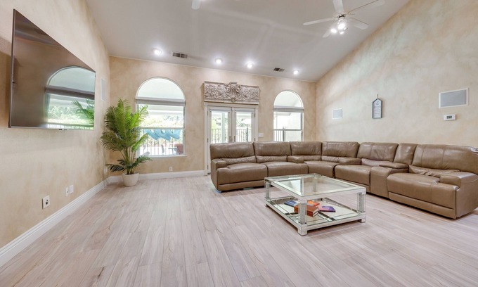 Clovis Cabaña | Billiards & Private Pool: Bright Clovis Home!