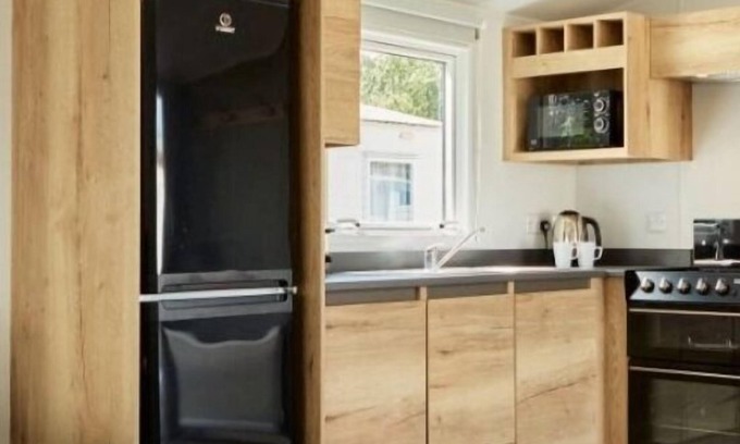 Great Houghton Casa | Billing Aquadrome Silver 3 Bed Caravan Pet MP110