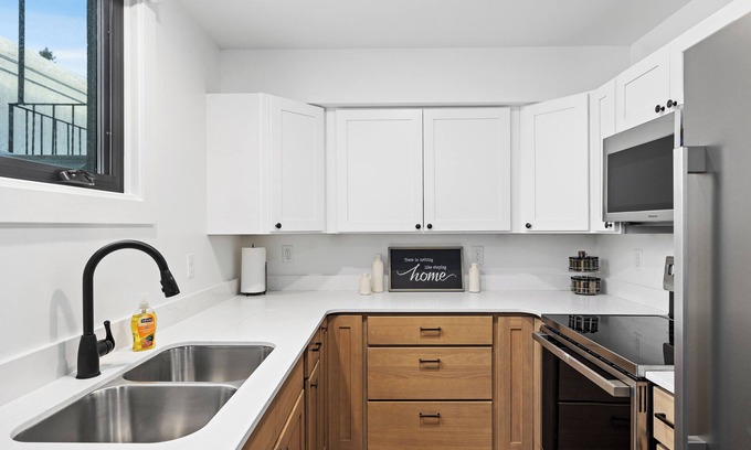 Billings Apartamento | Billings Homesteader Hideaway: Near Hospital, Trails, Stores, Entertainment.