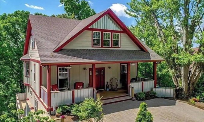 Kenilworth Apartamento | Biltmore Hideaway - Luxury Urban Tree Top Retreat