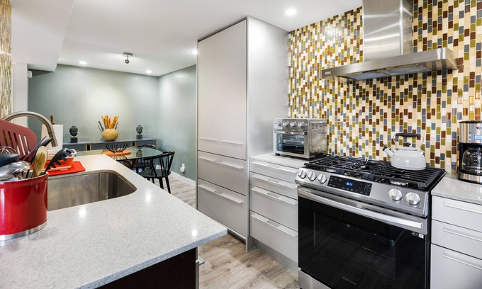 Deepwell Estates Condominio | Biltmore III #127 - Palm Springs Condo