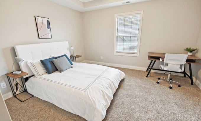 Clarksville Apartamento | Biltmore Luxur 1513 #2 Townhomes l 2Bd 2 Bth