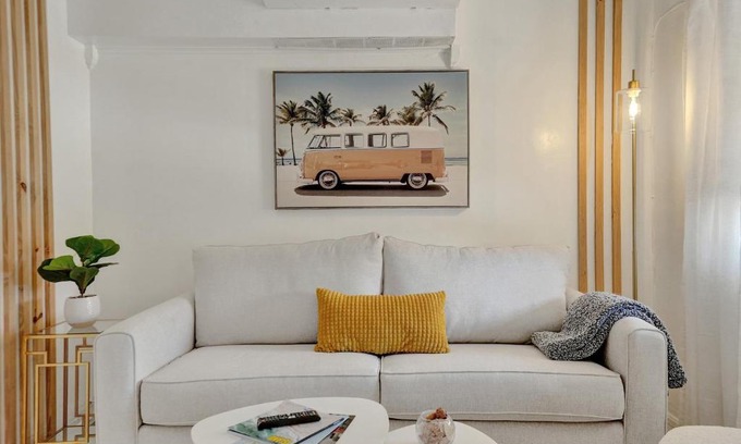 Victoria Park Villa | Bimini House
