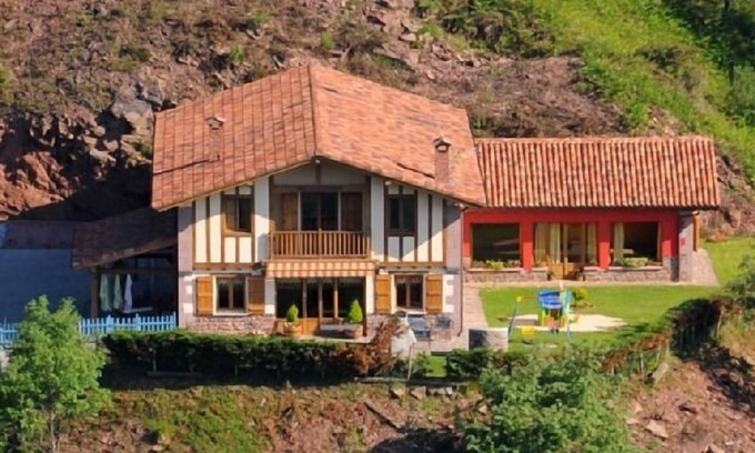 Baztan Cabaña | BINAHIA Casa de alquiler íntegro, para 30 personas.OFERTA!!!!!